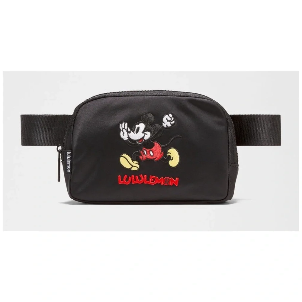 LULULEMON DISNEY Everywhere Belt Bag 1L Mickey in Motion - NEW - Picture 1 of 4